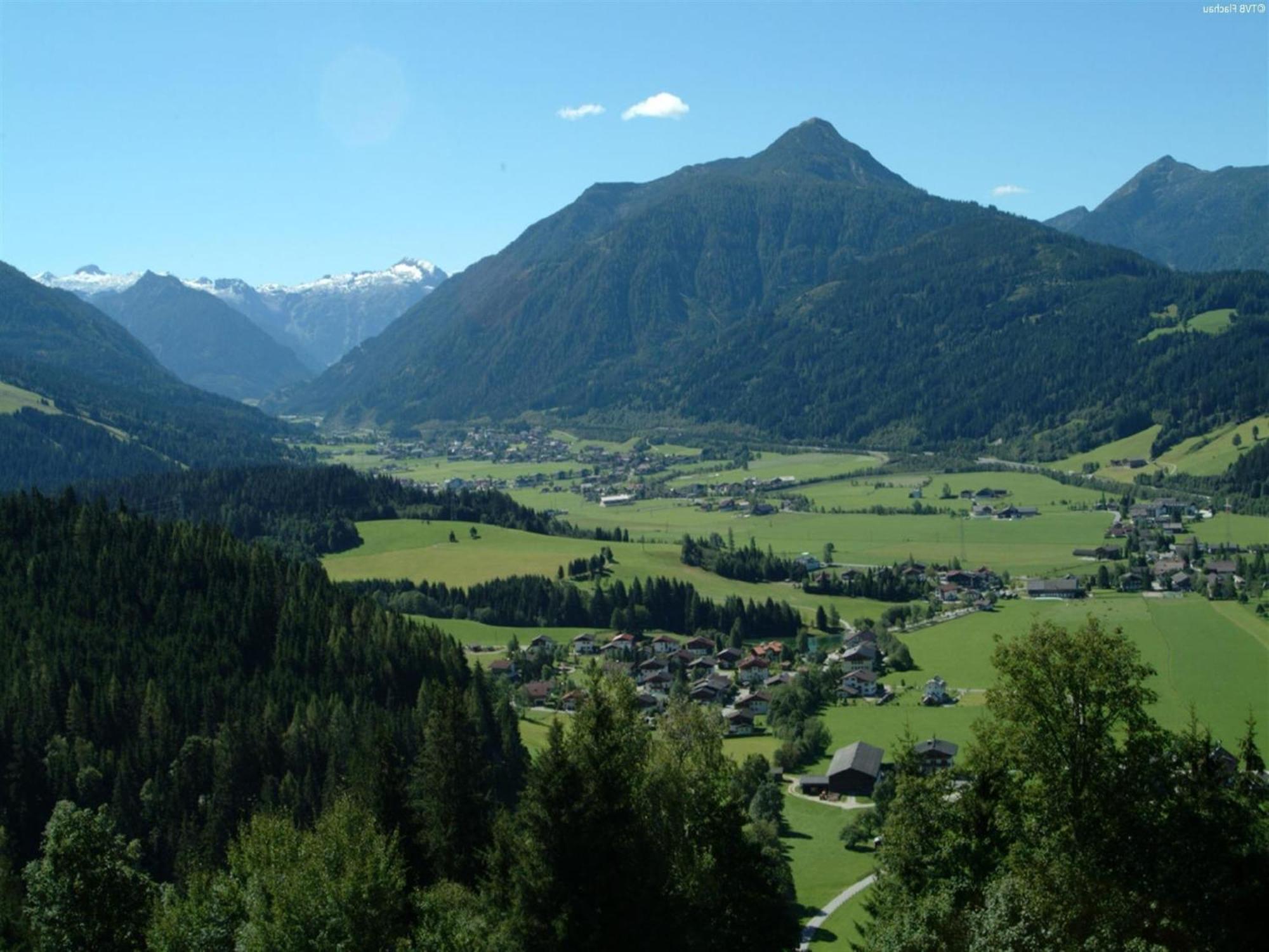 Apartment Near Flachau With Mountain View エクステリア 写真